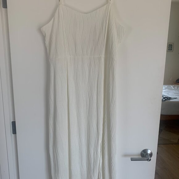 Rihoas Wave Textured Pearl Strap Midi Dress - Picture 3 of 9